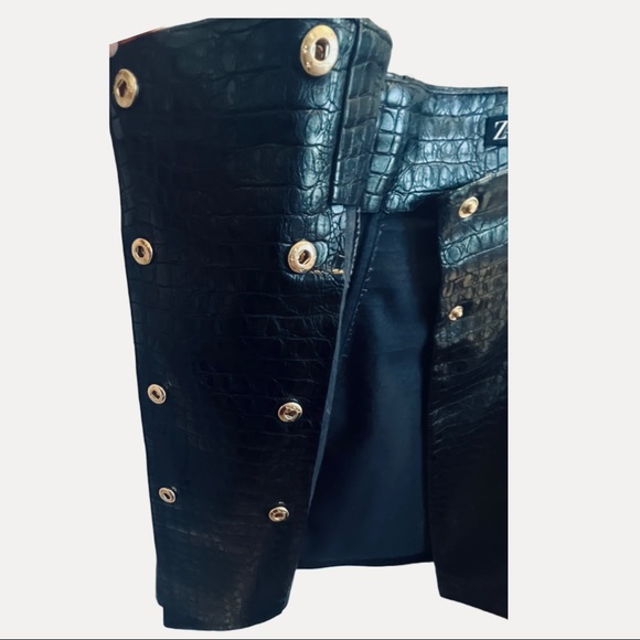 ZARA Faux Leather Croc Printed Button Up Skirt (XS) - Picture 9 of 10